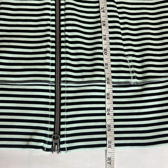 Lululemon Daily Yoga Jacket Classic Stripe Mint Moment Black 6 EUC - Picture 12 of 13